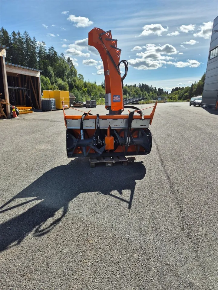 Brukt Hydraulisk snøfreser fra 2024