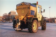 Falköping C-2 på MB-trac, sett bakfra
