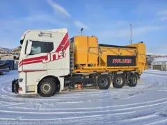 Falköping LTFV² fastsandspreder på lastebil i snø